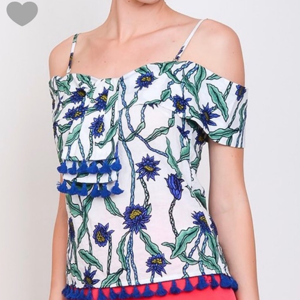Unique Off The Shoulder Top 💙🤍💚